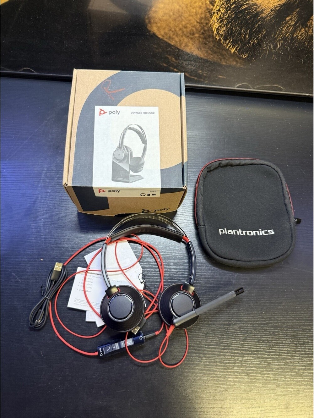 Poly Plantronics Voyager Focus UC B825 Bluetooth Headset Case Box No Base